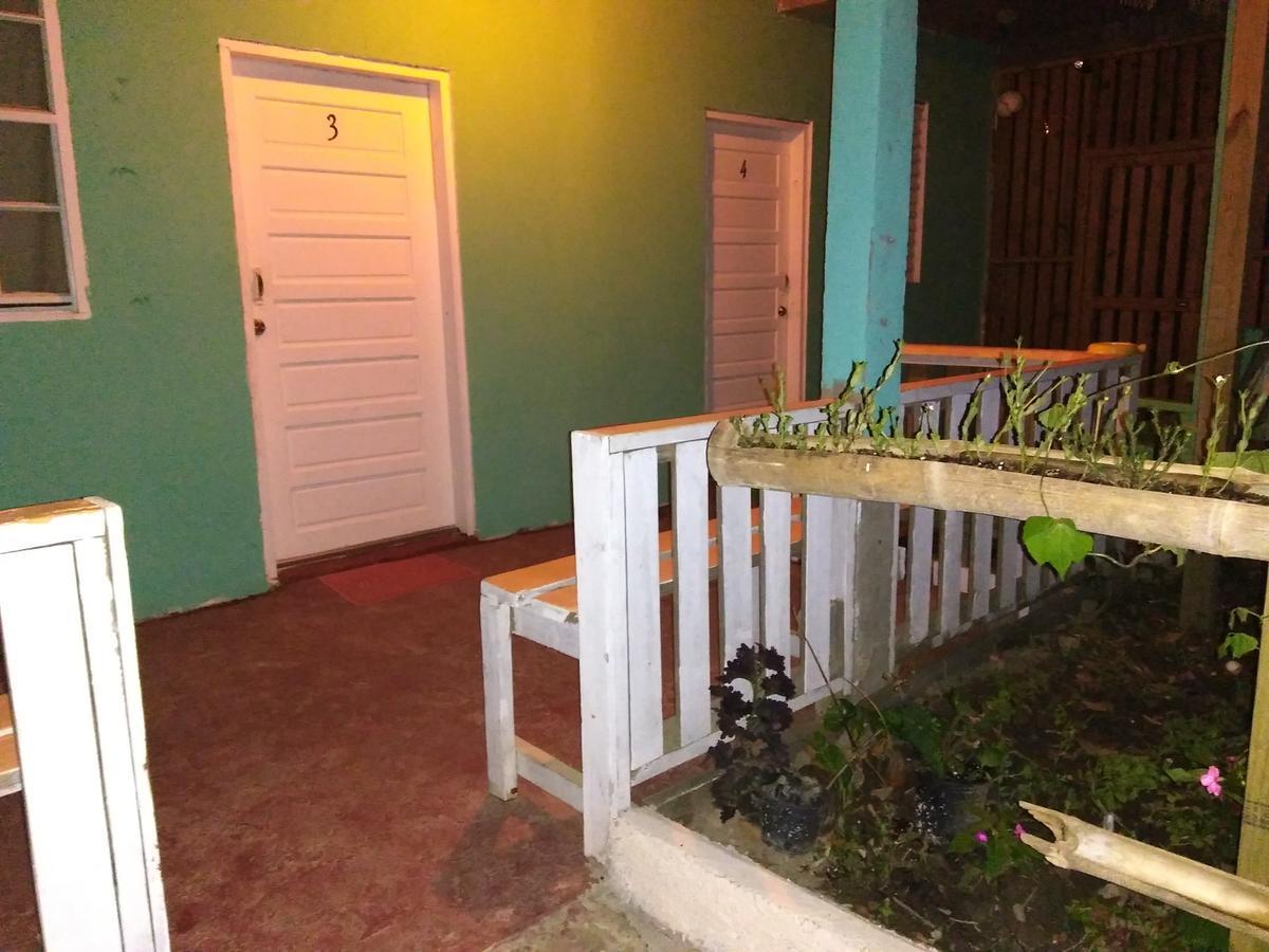 Placencia Hostel 外观 照片